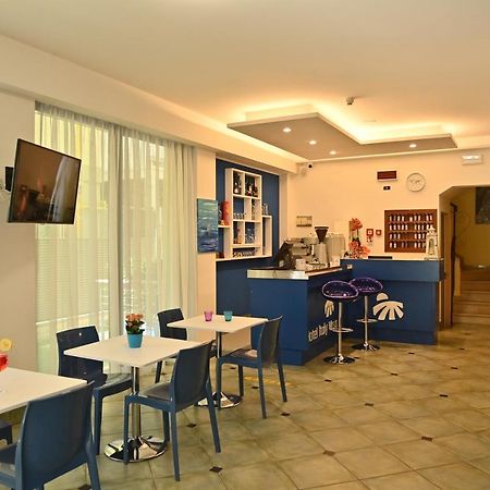 Hotel Italy Misano Adriatico Exterior foto