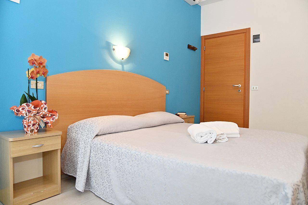 Hotel Italy Misano Adriatico Exterior foto